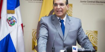 Presidente JCE llama a dominicanos ‘acudir a votar es donde se defiende el voto’