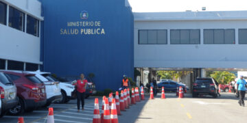 Ministerio de Salud Pública afirmó que continúan en aumento los casos de COVID-19.
