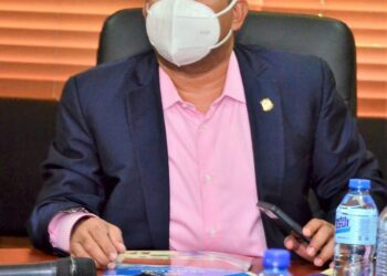 Comisión de Recursos Naturales y Medio Ambiente del Senado estudia el proyecto de Ley que modifica el artículo 7 de la Ley de INAPA