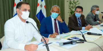 Comisión Bicameral encargada del estudio del proyecto de Ley de Presupuesto escucha explicaciones del ministro de Hacienda