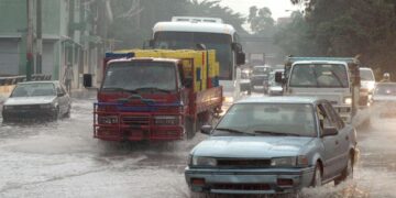 Suben a 6, 405 los desplazados por las lluvias y a 1, 281 las viviendas afectadas