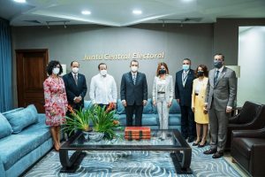 PRM visita la JCE y expresa su confianza en la institución​