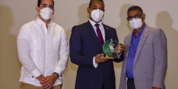 CNSS reconoce labor de pasados miembros 