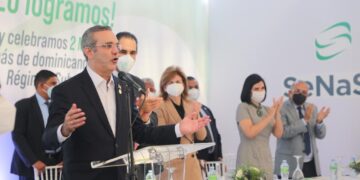 Presidente Abinader cumple meta de dos nuevos millones de afiliados en SENASA