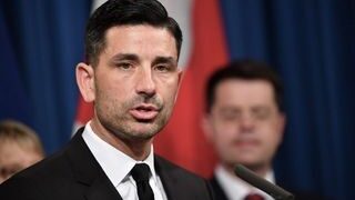 Renuncia el secretario de Seguridad Interior de EE.UU.