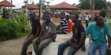 Haitianos piden la renuncia de Jovenel Moise ante la embajada de EE.UU.