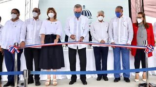 Luis Abinader encabeza la entrega de  nuevos equipos médicos para el Hospital José Cabral y Báez en Santiago
