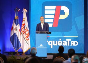 Presidente Abinader presenta Plan Nacional de Parqueo: orden y seguridad en el tráfico
