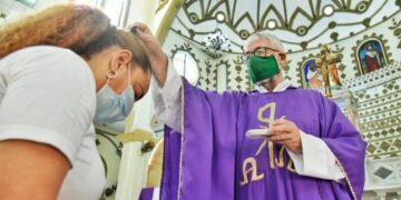 COVID-19 obliga a modificar el ritual del Miércoles de Ceniza