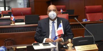 Senador Bauta Rojas acusa al miinistro del MAP de violar de manera grosera la ley 41-08 de función pública