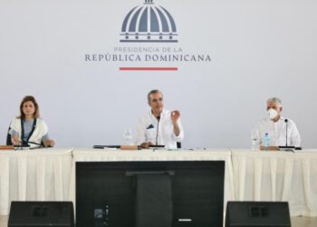 Presidente Abinader anuncia extensión de la UASD en Baní entre otras obras prioritarias