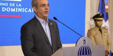 Gobierno  con entrega de re certificación médica tras veinte años estancado
