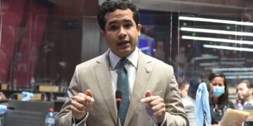 0mar Fernández somete reforma que penalizaría hasta con 3 años de prisión maltrato animal