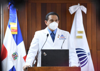 Ministro de Salud reitera que si hay consenso para vacunar a niños a partir de 5 años