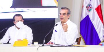 Presidente Abinader recibe a 114 juntas de vecinos de El Seibo y dispone numerosas soluciones