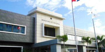 Standard & Poor’s mejora a estable la perspectiva crediticia de la República Dominicana y afirma su calificación en BB-/B