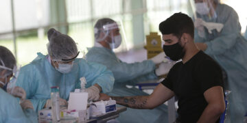 Salud Pública reportó este jueves 7,024 casos nuevos positivos al SARS-CoV-2, tras procesar 27,988 muestras, en las últimas 24 horas