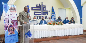 INDRHI comparte detalles de presa de Monte Grande durante conferencia en CODIA