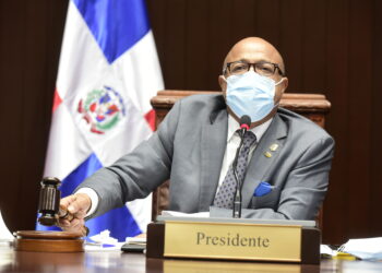 Diputados dan lectura a 219 artículos del Código Penal y esperan concluir este jueves