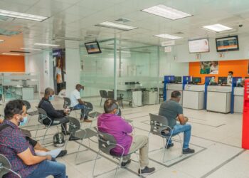 Oficinas de Edesur trabajan este sábado y domingo hasta las 5:00 de la tarde