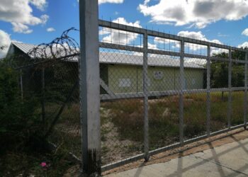 Pide al Gobierno rescatar dos talleres abandonados desde hace años en Guanarate y Batey 5