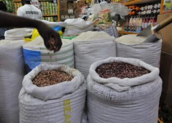 Enviarán proyecto para reducir aranceles a productos de la canasta