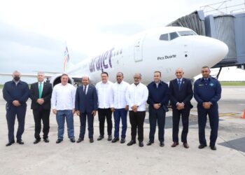 Abinader afirma llegó principio del fin de las altas tarifas aéreas con la llegada de ARAJET