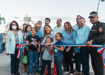 Alcaldesa Carolina Mejía reinaugura Plaza Juan Barón con mayor seguridad, orden y limpieza
