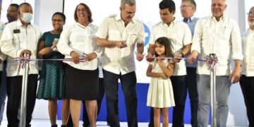 Gobierno inaugura drenaje pluvial  del barrio Moscú, en San Cristóbal