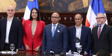 Cámara de Diputados expertos tratan sobre invasión a Ucrania y su impacto en RD