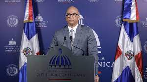 El vocero de la Presidencia informa que la emisión de cada título de propiedad cuesta al Estado  RD$3,570.87