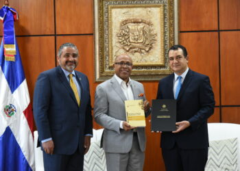 JCE deposita en la Cámara de Diputados proyectos de modificación a leyes electorales