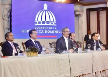 Presidente Abinader proyecta que las zonas francas cerrarán el 2022 con 200 mil empleos y US$8,000 millones en exportaciones