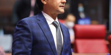 Senador renuncia a comisión que estudia proyecto de Ley de Extinción de Dominio