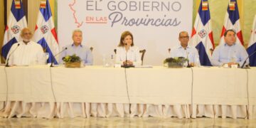 Vicepresidentq Raquel Peña, reitera acercamiento de funcionarios a comunitarios