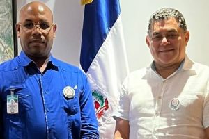 Alejandro Asmar acuerda con líder automotriz integrar miembros a las labores de su Fundación