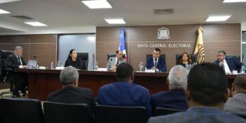 JCE realiza audiencia pública con organizaciones políticas
