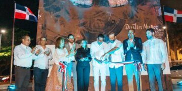 ADN y Banreservas realizan encendido de Obelisco  