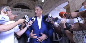 Ministro de Interior informa creación Unidad Antirruido en la Policía y aumento de 14 a 18 regionales