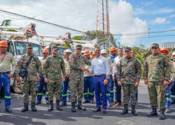 EDESUR y Ejército inician trabajos de acondicionamiento del sistema de luminarias en el Campamento Militar 16 de agosto