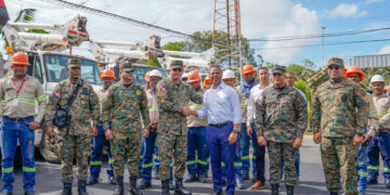 EDESUR y Ejército inician trabajos de acondicionamiento del sistema de luminarias en el Campamento Militar 16 de agosto