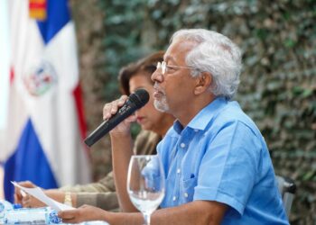 Ministro de Educación plantea invertir más en las aulas y procesos pedagógicos para lograr que los estudiantes aprendan
