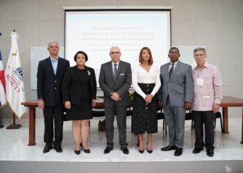 Gobierno realiza mesa de trabajo para fortalecer la situación actual de RD