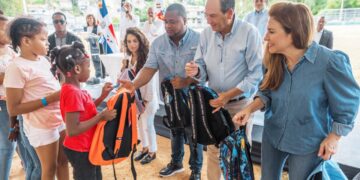ADN y Embajada de Israel donan útiles escolares a 150 niños de La Arenita