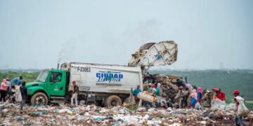 ADN: Acumulación desechos en estación de Villas Agrícolas se debe a trabajos en vertedero Duquesa