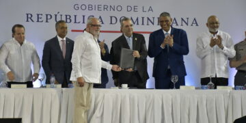 El presidente Luis Abinader presenta la Estrategia para la Reforma Educativa Policial  