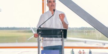 Presidente Abinader anuncia envió al Congreso proyecto eliminaría barreras fiscales impiden nuevas aerolíneas