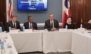 Presidente Abinader se reúne con congresistas norteamericanos en Washington