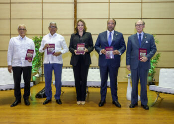 UNESCO publica con auspicio de Banreserva el libro Historia del Caribe, traducido al francés