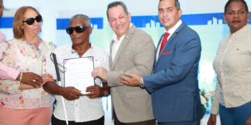 Promipyme entrega  RD$23.2 millones a micro empresarios de  Haina y El Carril 